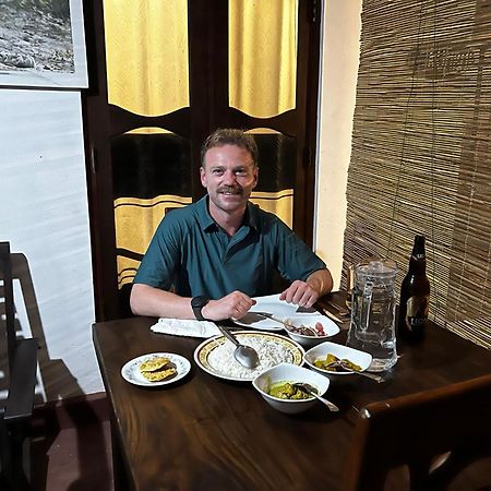 Kurumba Lodge Wilpattu Buitenkant foto