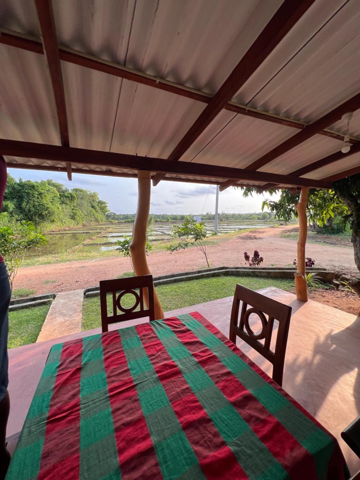 Kurumba Lodge Wilpattu Buitenkant foto